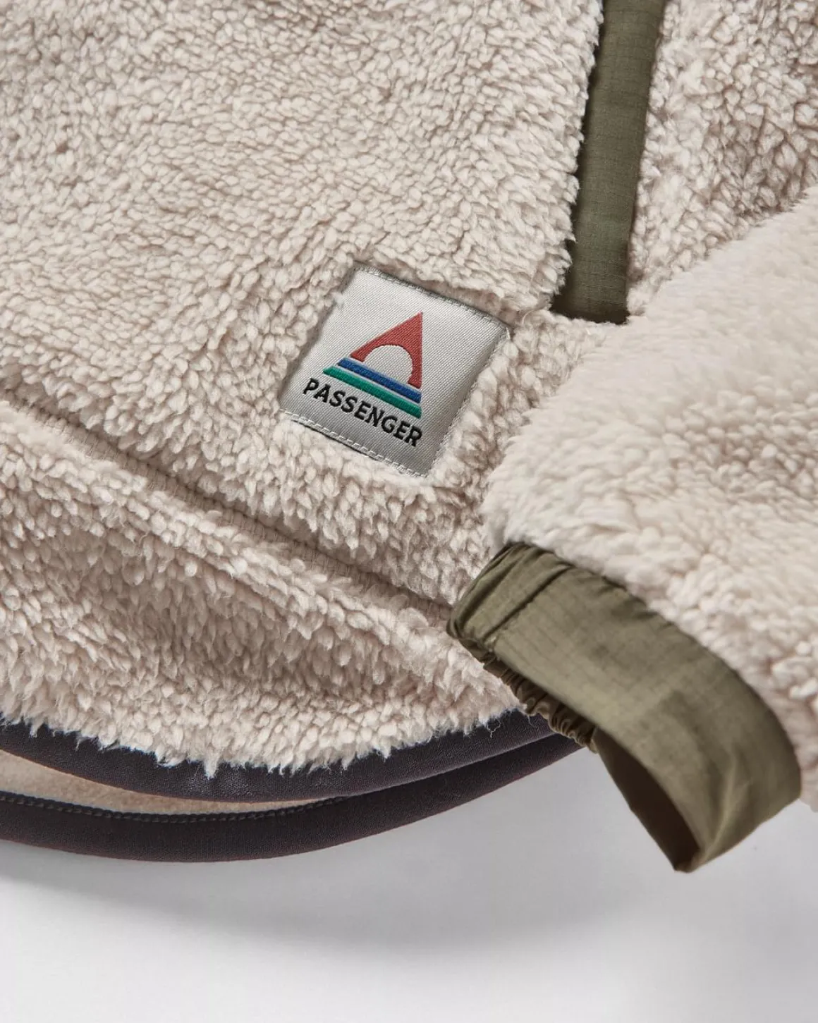 Beaumont Sherpa Recyclé à Capuche en Polaire - Blanc Vintage