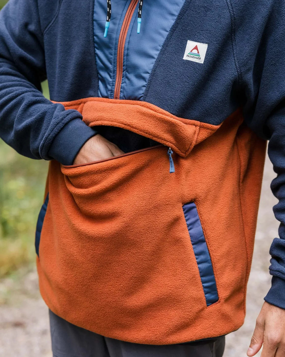 Hoodie Woodland 1/2 Zip en Polaire Recyclée - Deep Navy/Baked Clay