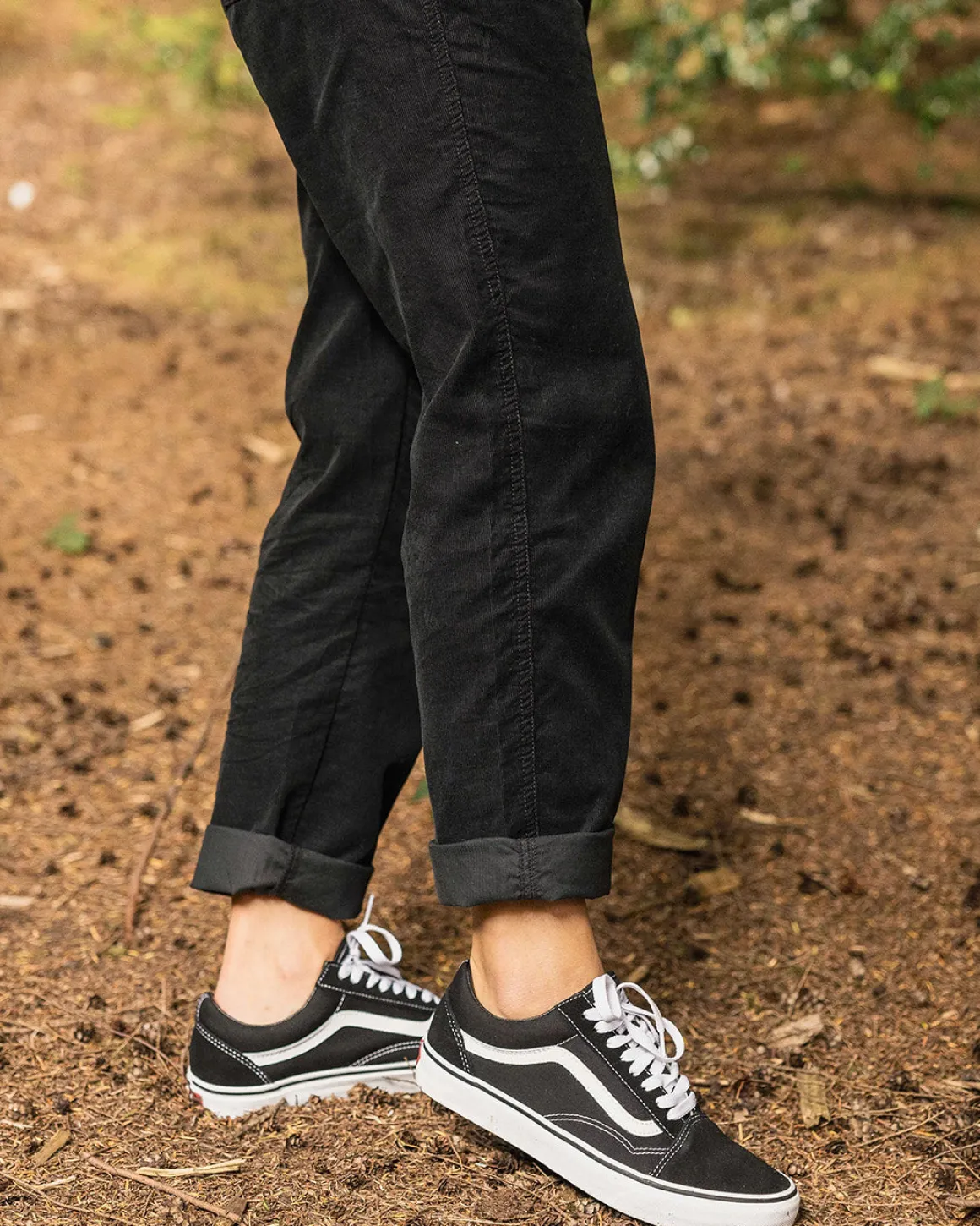 Pantalon en velours côtelé recyclé Compass - Noir