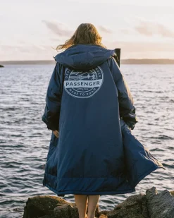 Poncho de surf doublé en sherpa recyclé Waves - Rich Navy