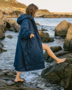 Poncho de surf doublé en sherpa recyclé Waves - Rich Navy