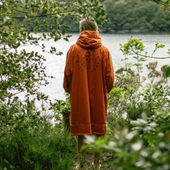Poncho de surf Escapism Recyclé doublé en Sherpa - Rouille