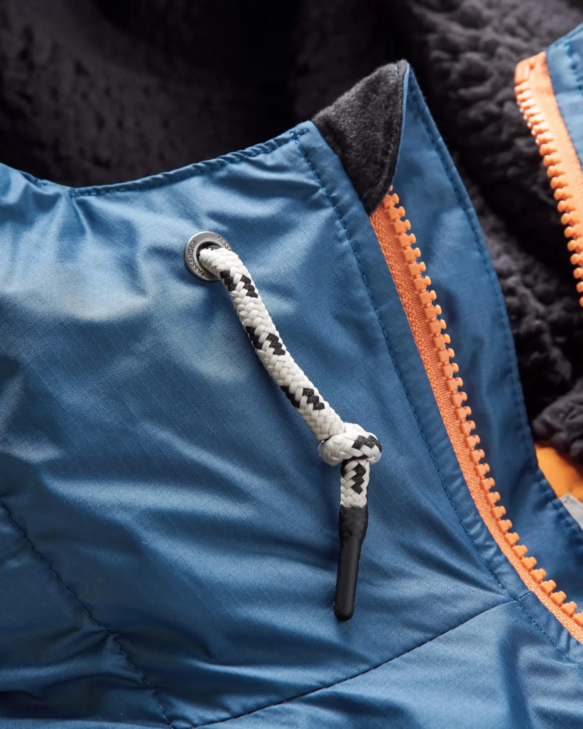 Poncho de surf recyclé avec doublure en sherpa Waves - Denim Foncé/ Bleu Marine Profond