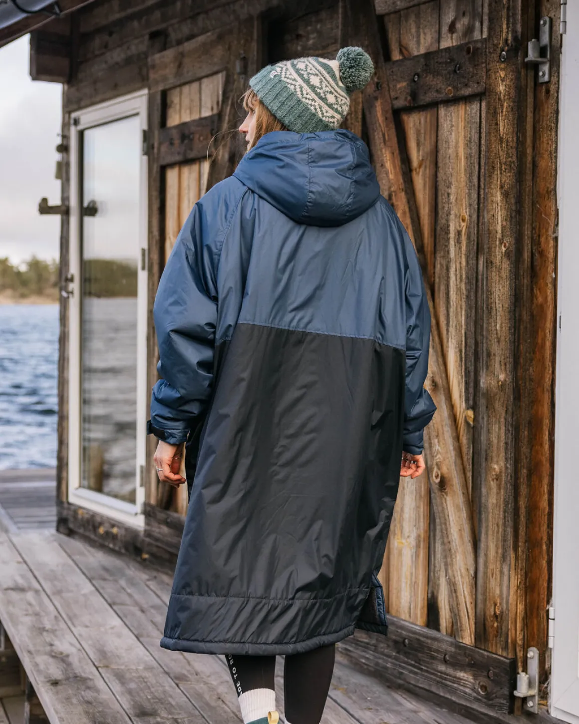 Poncho de surf recyclé avec doublure en sherpa Waves - Denim Foncé/ Bleu Marine Profond