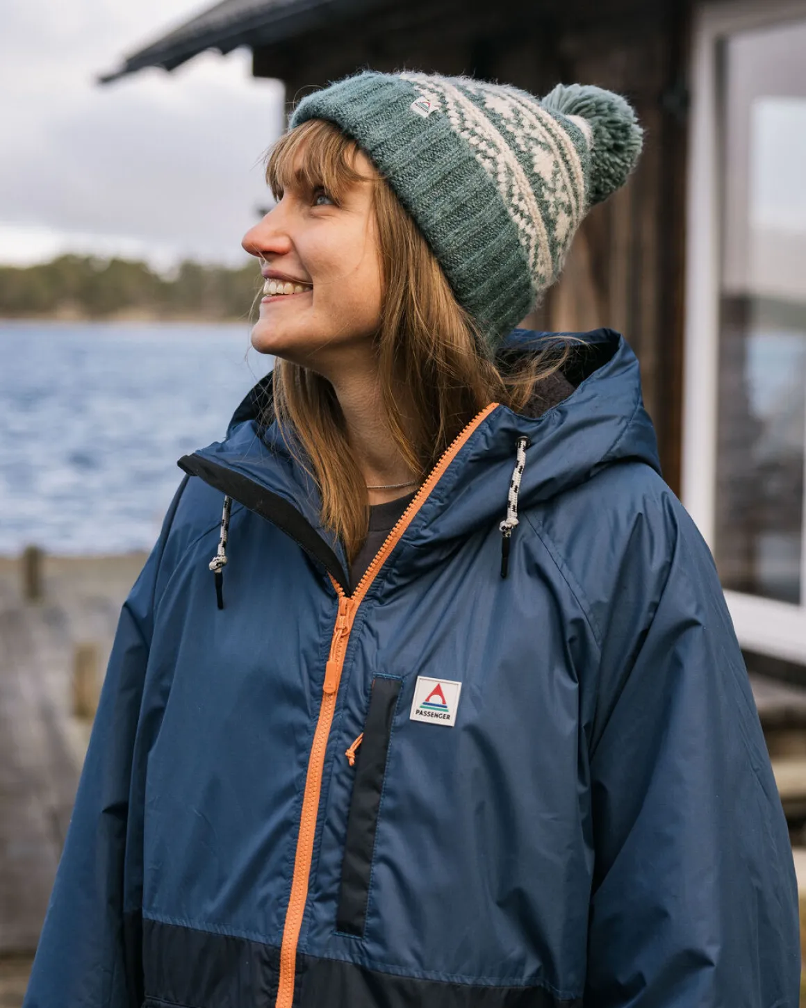 Poncho de surf recyclé avec doublure en sherpa Waves - Denim Foncé/ Bleu Marine Profond