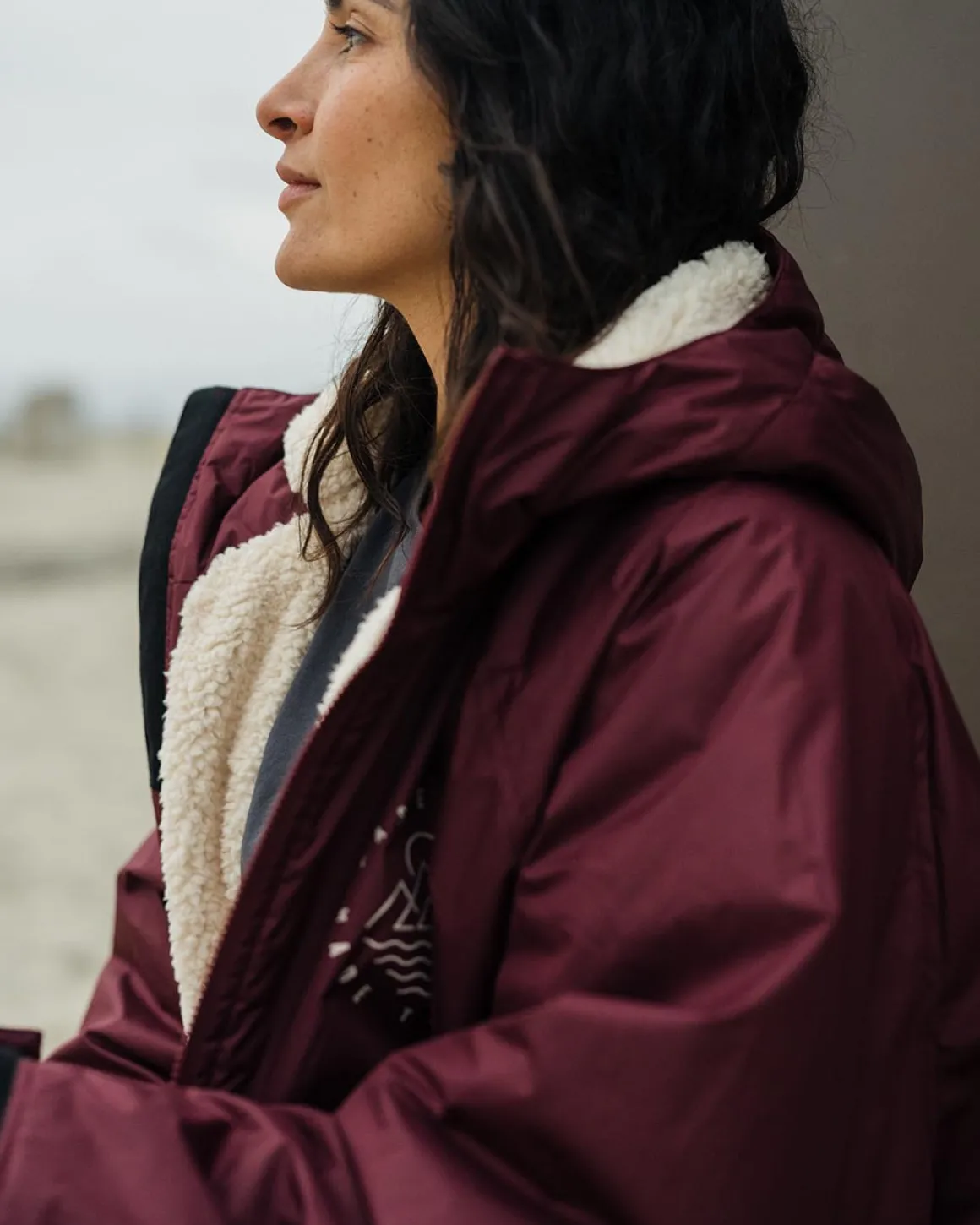 Poncho de surf recyclé doublé en sherpa - Windsor Wine