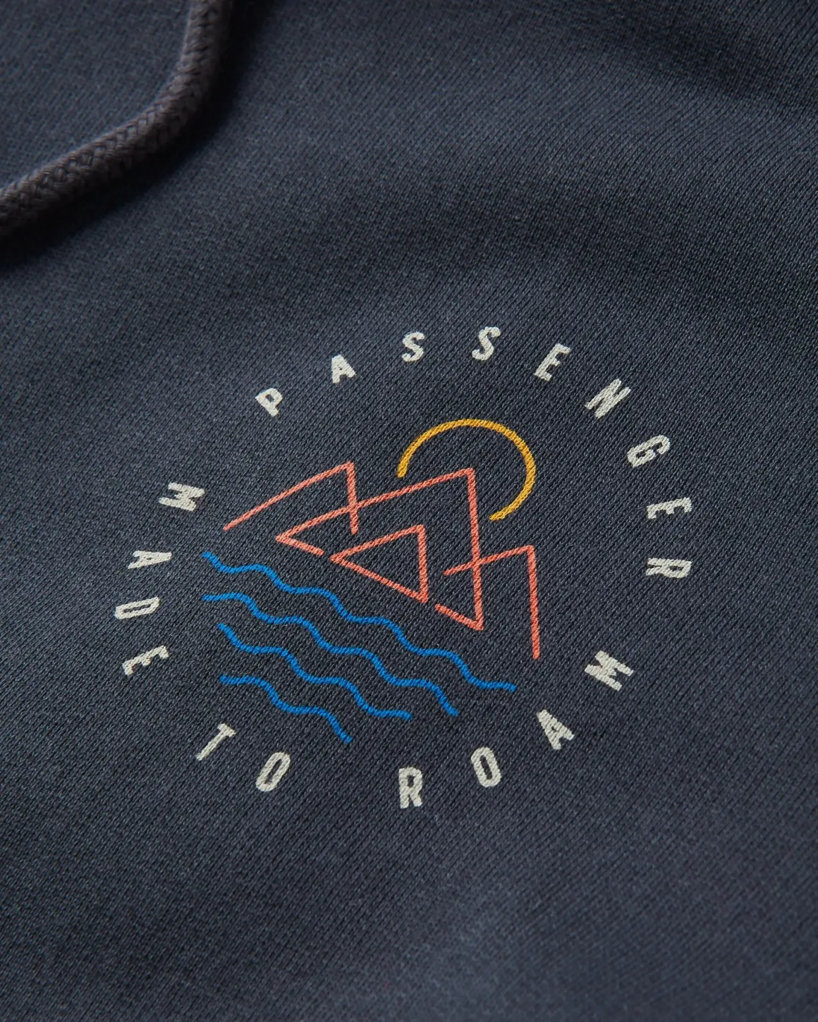 Sweat à Capuche en Coton Recyclé Escapism - Noir