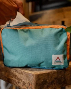 Trousse de Toilette de Voyage Recyclée - Multi Couleur