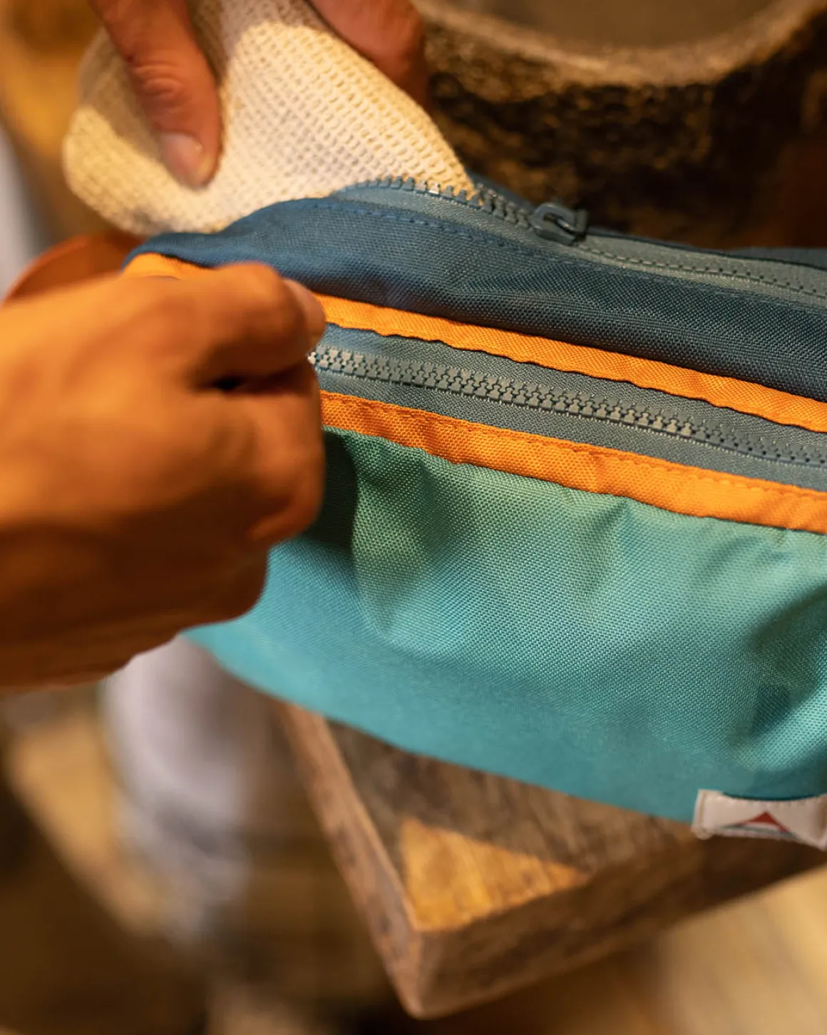 Trousse de Toilette de Voyage Recyclée - Multi Couleur