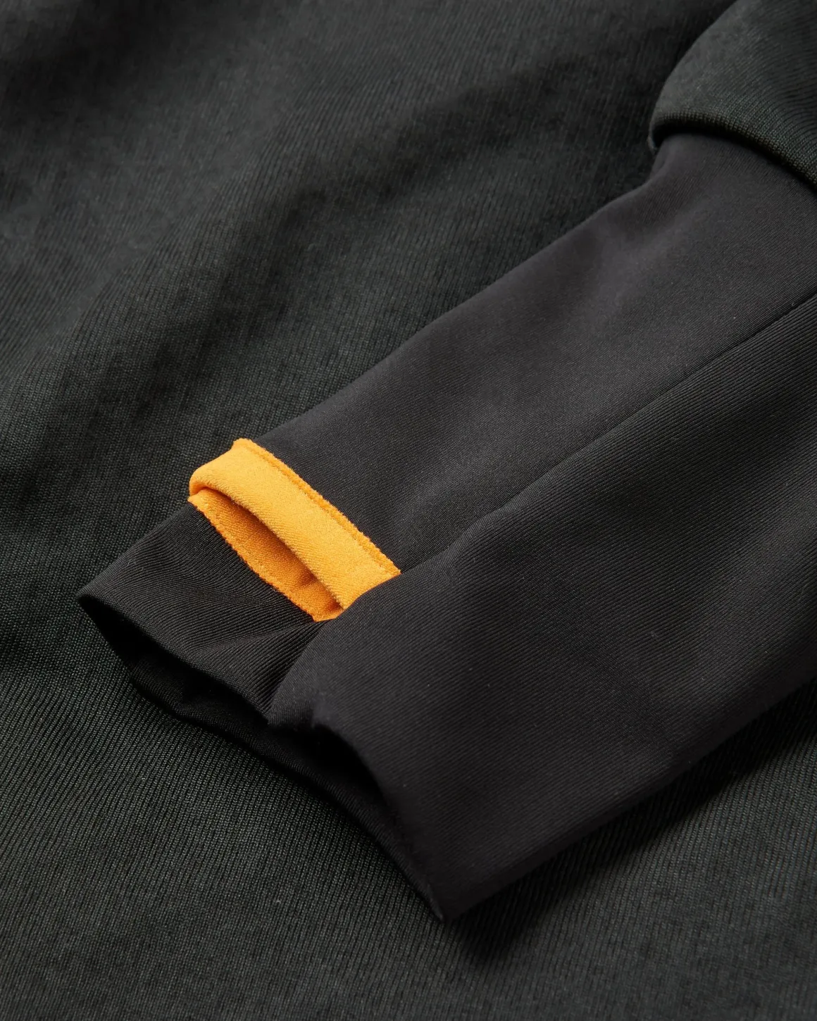 T-shirt à manches longues en tissu recyclé Atlantis - Noir