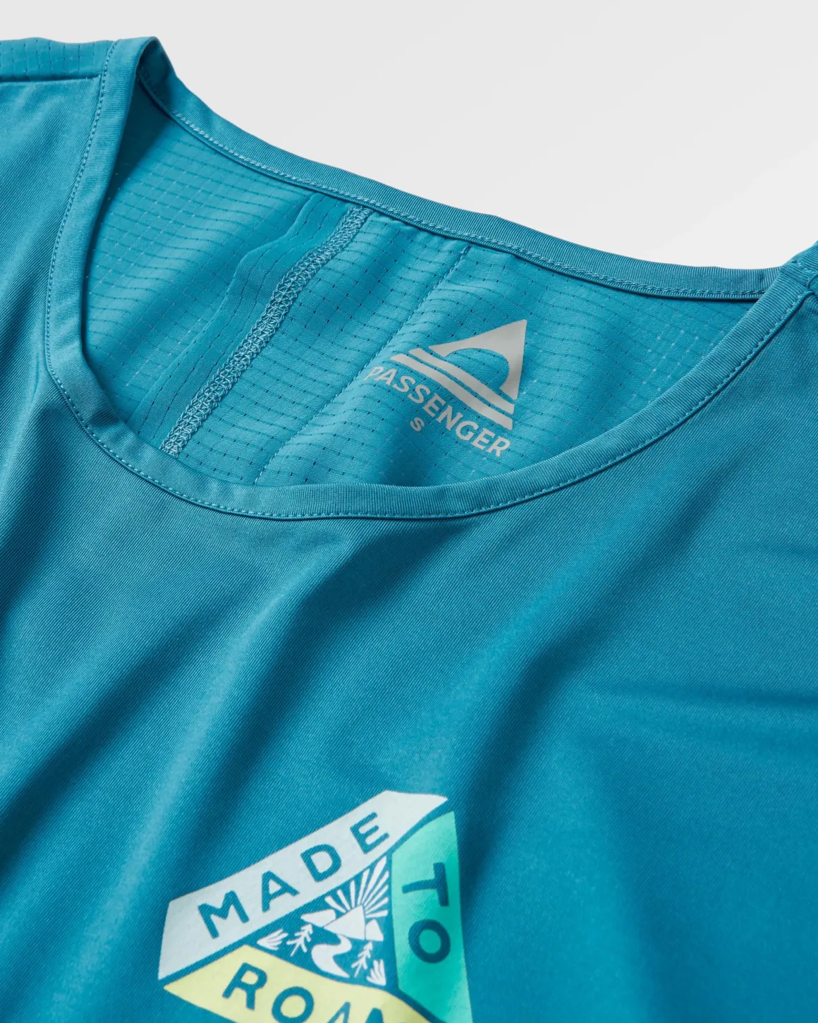 T-shirt Actif Recyclé avec Lien Chakra au Dos - Bleu Acier
