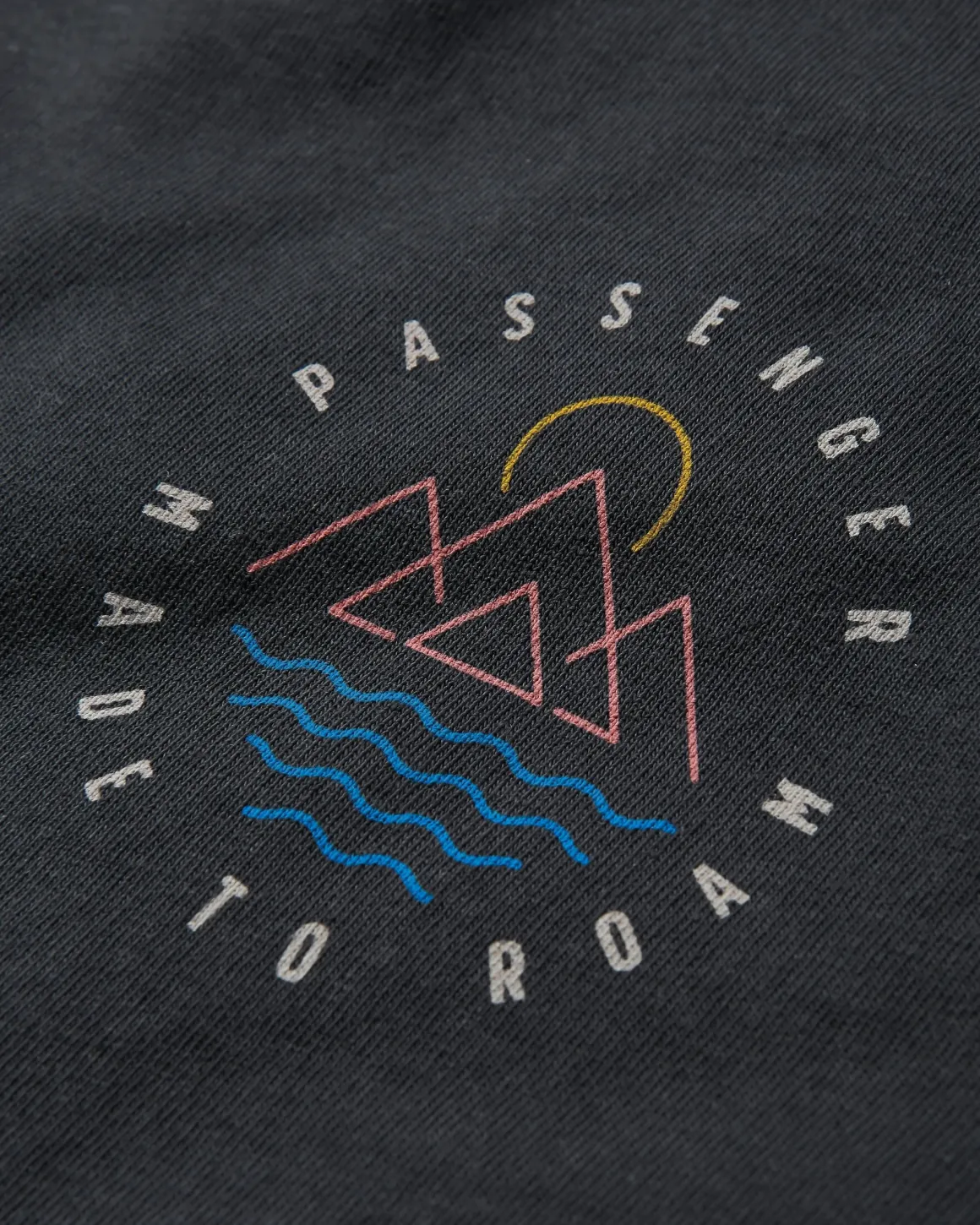 T-shirt en coton recyclé Escapism - Noir